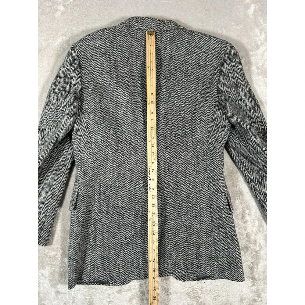 VTG Harris Tweed Blazer Mens 40R Gray Herringbone Wool Handwoven Sport Coat